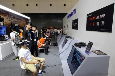 CCG引爆申城 周末近10萬人次涌入，95后領銜二次元消費新浪潮